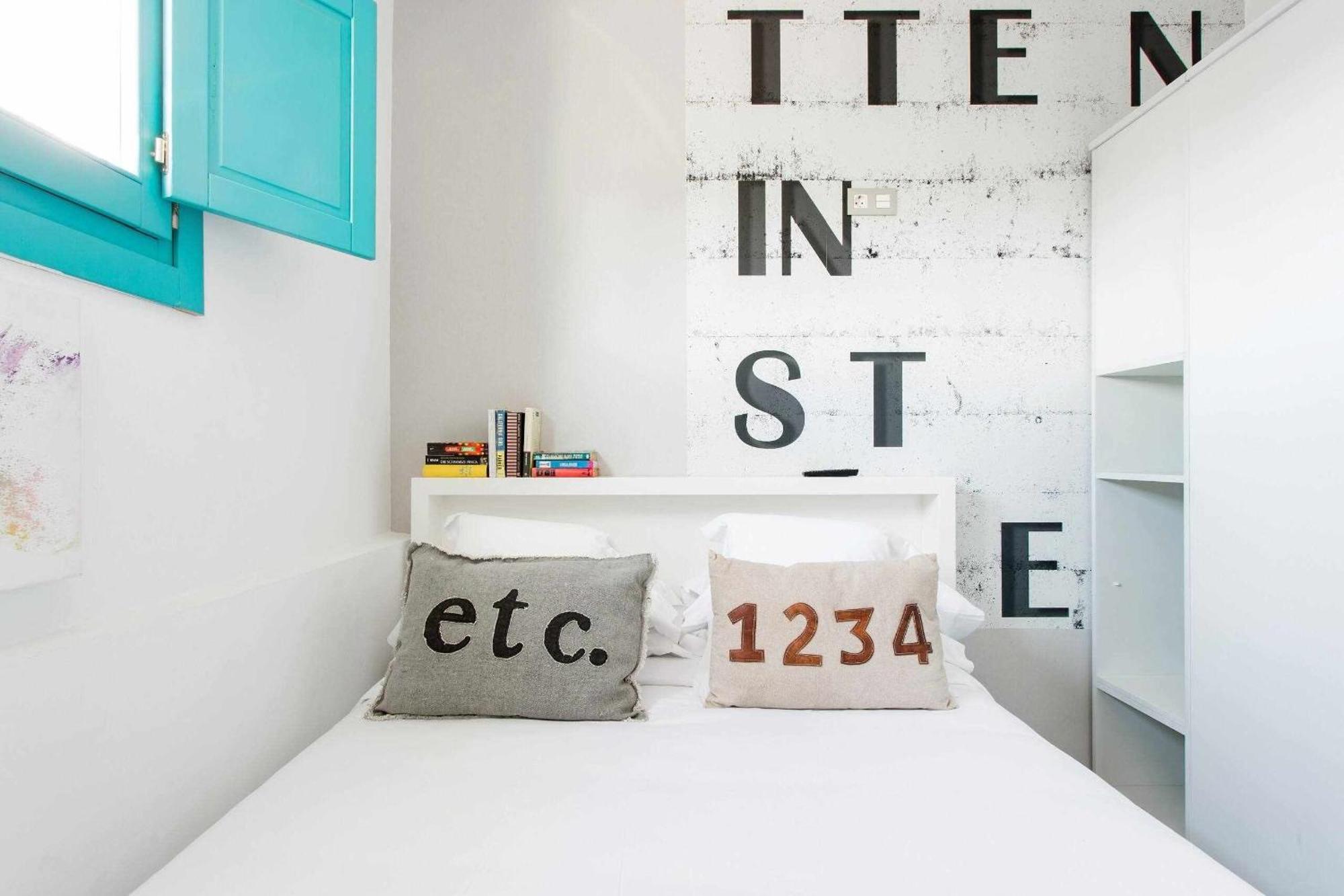 Revitalized Apartment In Historical Building Girona Luaran gambar