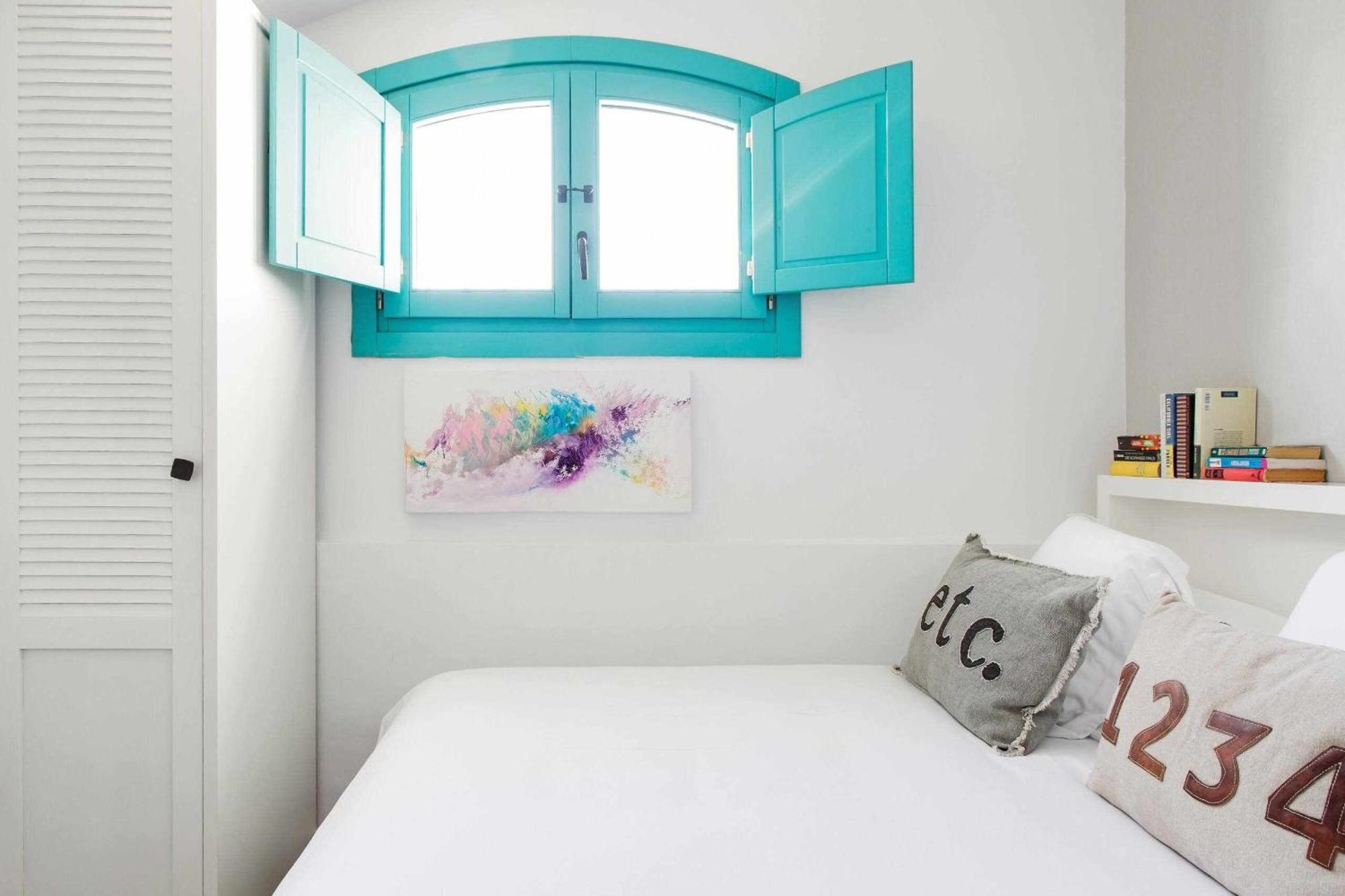 Revitalized Apartment In Historical Building Girona Luaran gambar