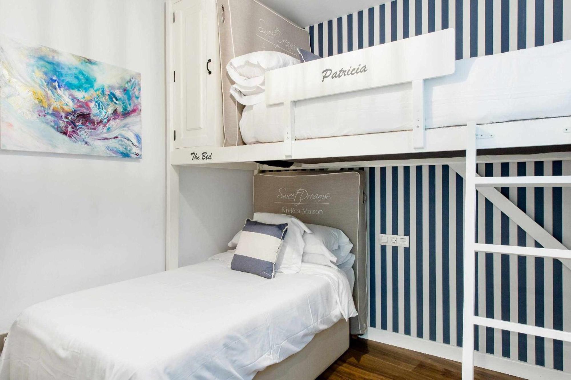 Revitalized Apartment In Historical Building Girona Luaran gambar